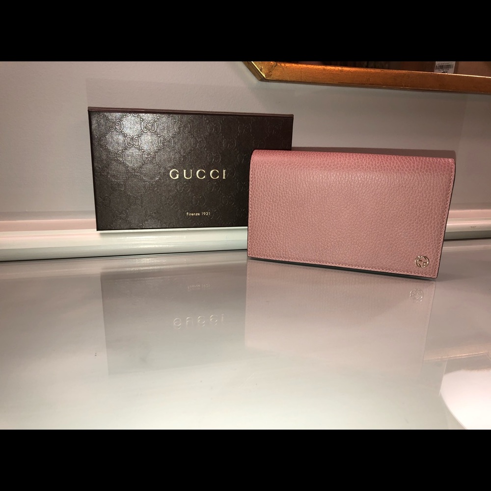 NWT Authentic Gucci leather mini crossbody